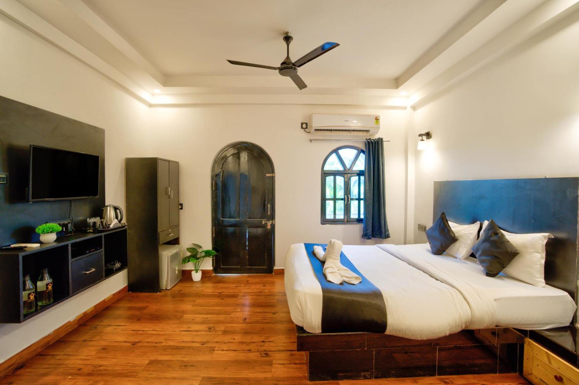 Vaggi's Place Hotel 2*