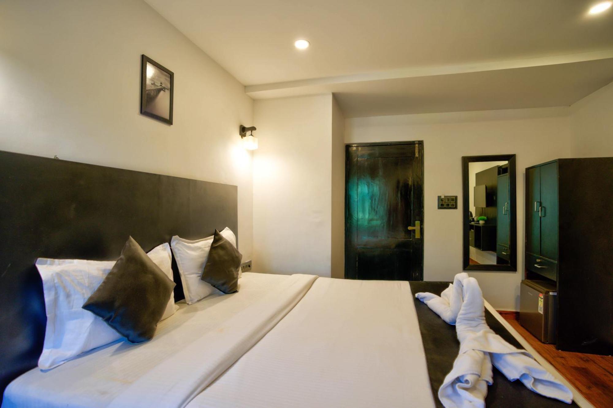 Vaggi's Place Hotel